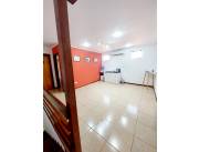 Vendo Duplex ubicado en Barrio Herrera, Zona Superseis Denis Roa.