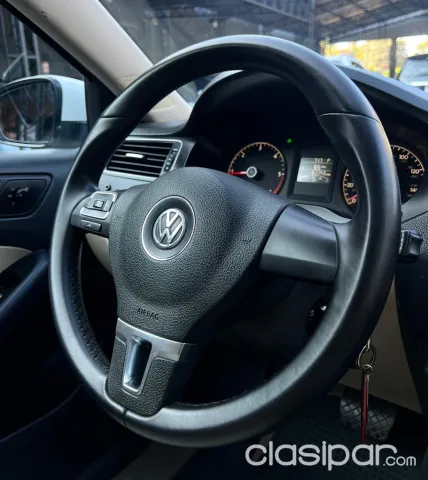 Volkswagen Jetta 2011 — foto 3