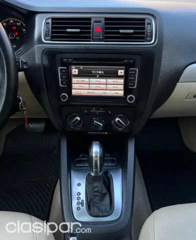 Volkswagen Jetta 2011 — foto 5
