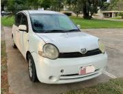 HERMOSA TOYOTA SIENTA AÑO 2005 CAJA AUTOMATICA, MOTOR 1.5 NAFTERO. DE USO DIARIO.