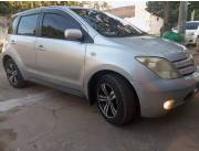 Toyota IST 2003 la