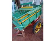 Hermoso Carrito de Madera Vintage: Elegancia y Encanto Retro