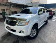 DISPONIBLE HILUX MEC - FULL EQUIPO -TITULO CV A MANO AÑO 2014 3.0