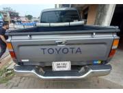 Toyota Hilux volante original 1998 con 200.000 km reales único en su estado