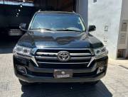 Vendo TOYOTA LAND CRUISER VX modelo 2015