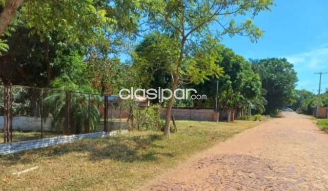 Casas - EN VENTA CASA QUINTA EN YPANE