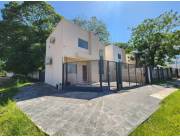 AMPLIO DUPLEX EN ESQUINA ZONA YACHT