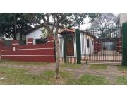 VENDO CASA EN FERNANDO DE LA MORA, ZONA SUR