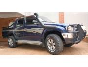 PARTICULAR VENDO TOYOTA HILUX AÑO 1999 4X4 DIESEL COMUN IMPECABLE.