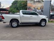 🚨 Tenemos la joya que estabas buscando: un #toyota #hilux SRV 2017 😎