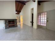 Vendo Casa de 340 m2 a 3 Cuadas de la Embajada Americana - CLHO6617717