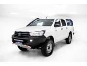 toyota hilux 2.4 mecanica 4x4 año 2023