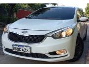 IMPONENTE KIA CERATO 2014 1.6 FLEX AUTOM A.A MANDOS AL VOLANTE LLANTAS DEPORTIVAS!!!