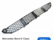 REJILLA CENTRAL INFERIOR ENVOLVENTE DELANTERO MERCEDES BENZ CLASE E ´98 - ´02
