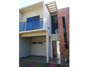 VENDODUPLEX EN ASUNCION GRUPO HABITACIONAL AEROPUERTO COD 3629