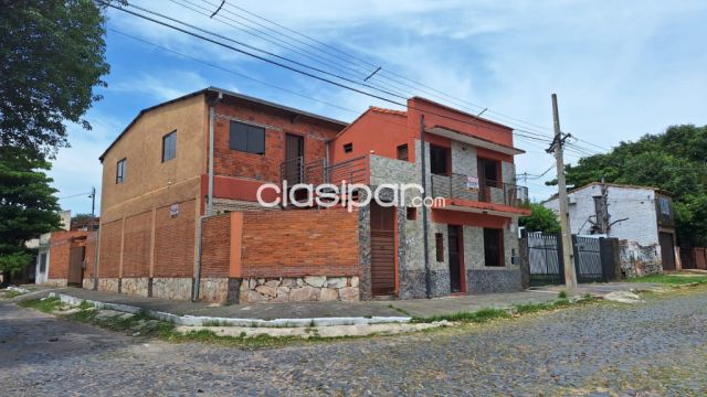 Locales / Oficinas / Salones - VENDO Edificio con 5 unidades funcionales frente al Club Pte Hayes, Bo. Tacumbú, Asunción