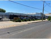 ALQUILER DE AMPLIO SHOWROOM AVENIDA MADAME LYNCH con salida 2 calles