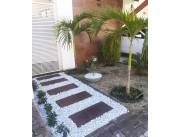 Camineros de hormigón símil madera para jardin