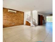 Alquilo Duplex En Mburucuyá - Miraflores - LHO698223