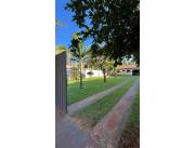 En venta casa en Luque - Laurelty