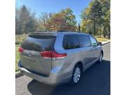 Toyota Sienna LE AWD