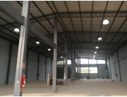 ALQUILO DEPOSITO DE 800M2 ZONA INDUSTRIAL COSTANERA A 100M DE LA AV. ARTIGAS