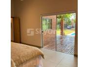 VENDO CASA CON PISCINA EN SAN BERNARDINO