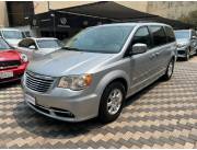 Chrysler Minivan Town & Country 2012