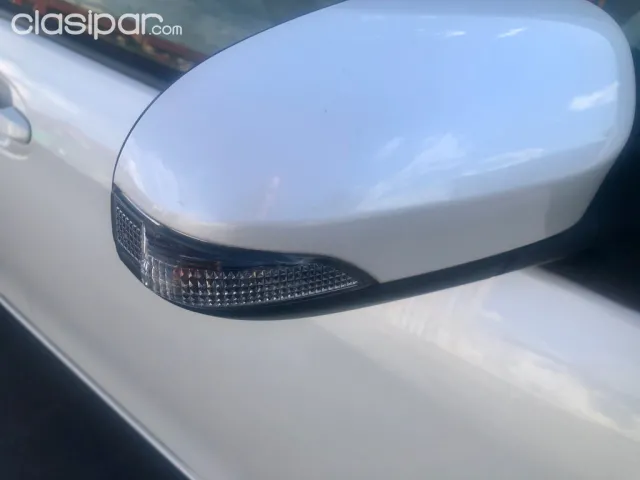 Toyota Vitz 2011 — foto 4