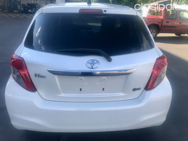 Toyota Vitz 2011 — foto 6