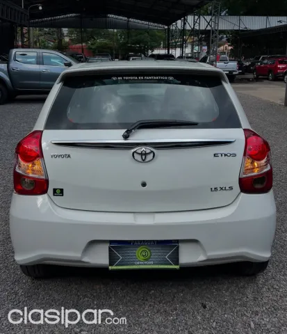 Toyota Etios 2017 — foto 4