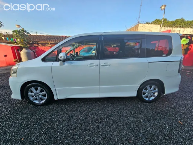Toyota Noah 2008 — foto 6