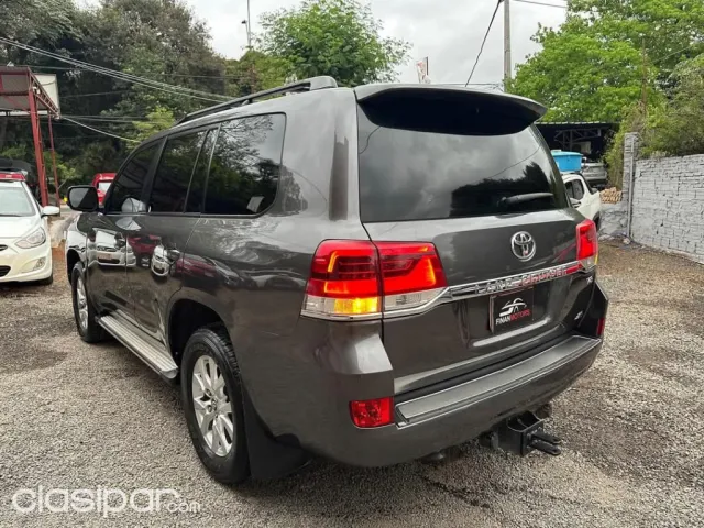 Toyota Land Cruiser 2010 — foto 6
