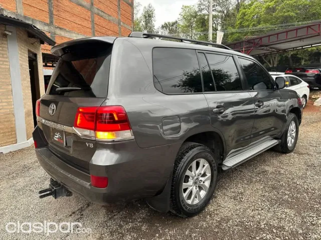 Toyota Land Cruiser 2010 — foto 7