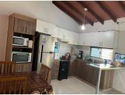 VENDO CHALET EN SAN LORENZO ZONA SHOPPING SAN LORENZO COD 1632