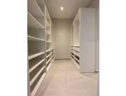 ALQUILO CASA EN LUQUE ZONA PLAZA MADERO COD 4301