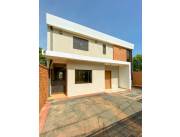 ALQUILO/VENDO CASA ZONA LAURELTY LUQUE