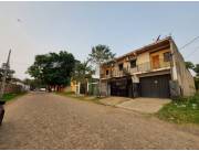 Vendo Tinglado con oficinas y 2 departamentos de 2 dormitorios en barrio Laurelty de Luque