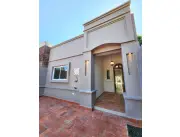 En Venta Casa a Estrenar con piscina en Luque Zona Conmebol V205