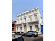 VENDO CASA ESTILO COLONIAL EN EL CORAZON DE ASUNCION