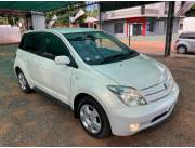 TOYOTA IST AÑO 2005 MOTOR 1.5 AUTOMÁTICO NAFTERO COLOR PERLA