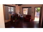VENDO CASA EN LUQUE MORA CUE COD 2933