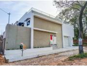 ALQUILO O VENDO CASA EN LAMBARE ALTOS DEL GOLF COD 4884