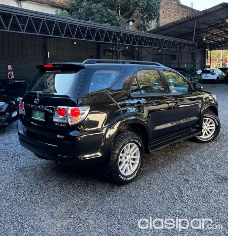 Toyota Fortuner 2013 — foto 8