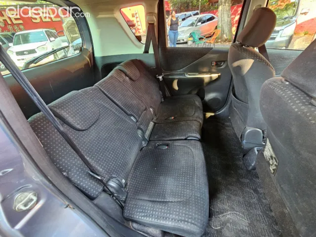 Toyota Ractis 2010 — foto 3