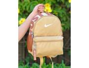 🌀 Mini mochila 🎒 Nike just do it marrón beige 🌀Precio 235mil Cod. MUDEM/