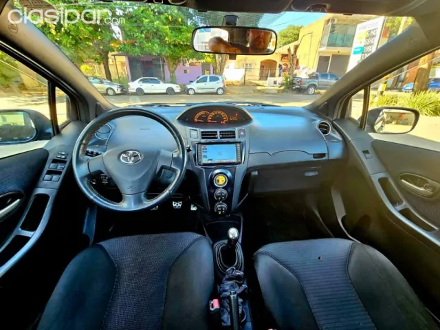 Toyota Vitz 2008 - foto 2