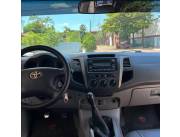 VENDO HERMOSO TOYOTA HILUX 2008 3.0 TURBO DIESEL MECANICO 4X2 TITULO A TRANSFERIR