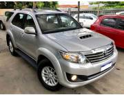 Toyota Fortuner SRV Precio: Gs. 205.000.000 Año 2014 Motor 3.0 diésel 4x4 Automática 109