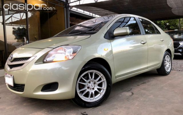 Autos - Toyota Belta Precio 32.000.000 Gs. Año 2007 Motor 1.3 4x2 87.000 Km Alarma Bloqueo a